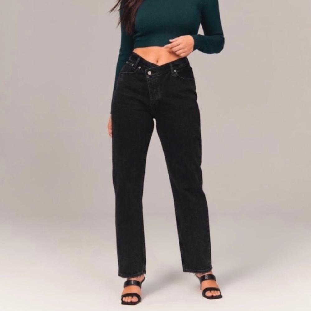 A&F Curve Love High Rise Dad Jean